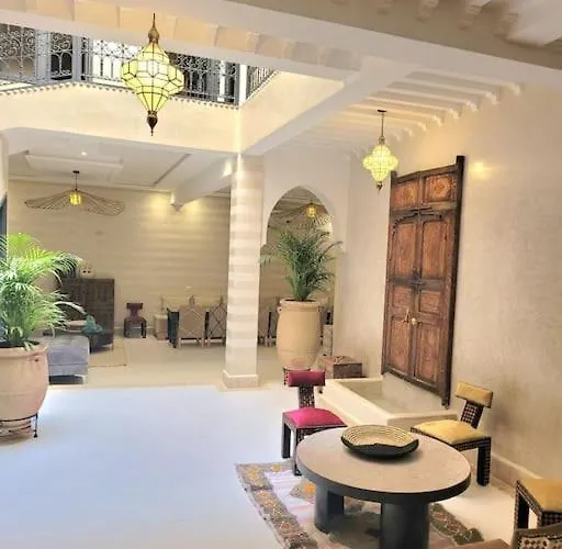 Riad Isahiac avec piscine en exclusivité