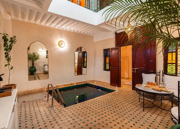Riad Privé Dar L'Étoile - Jacuzzi Piscine&Petit Déj inclus