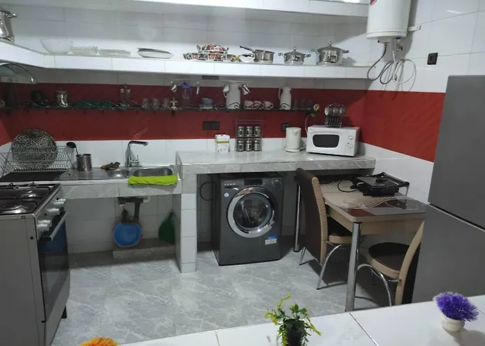 5 Min Aeroport Appartement Avec Terrasse Et Grand Appartement
