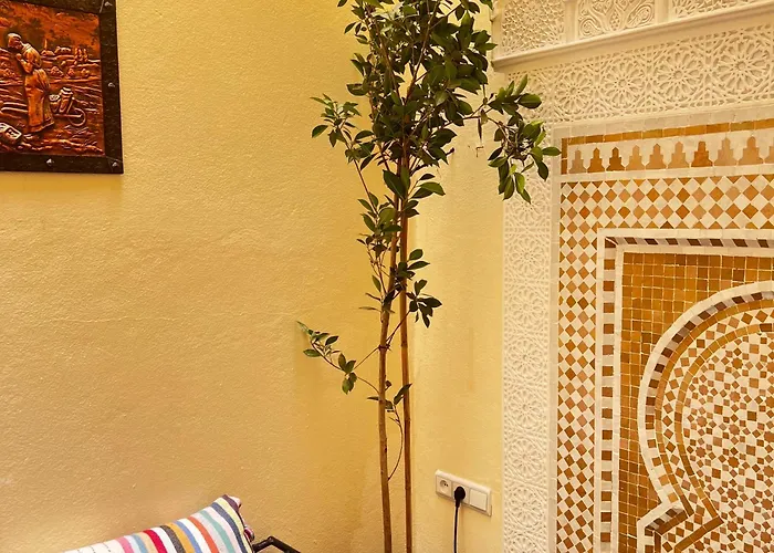 Apartment 7 Minutes Walk From Menara Airport