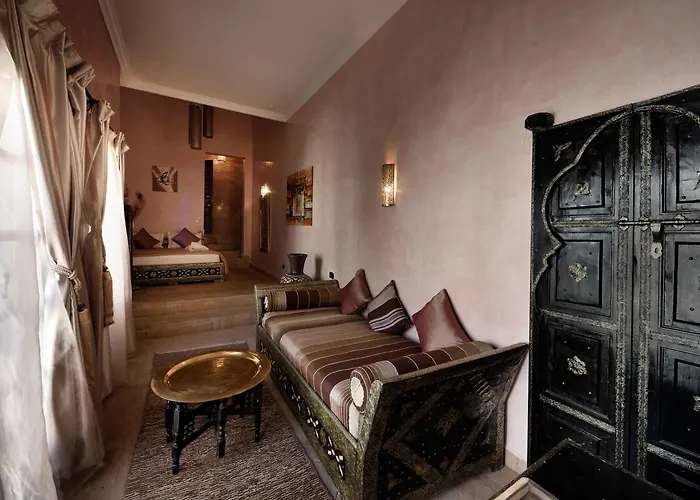 Riad Les Ammonites And Spa