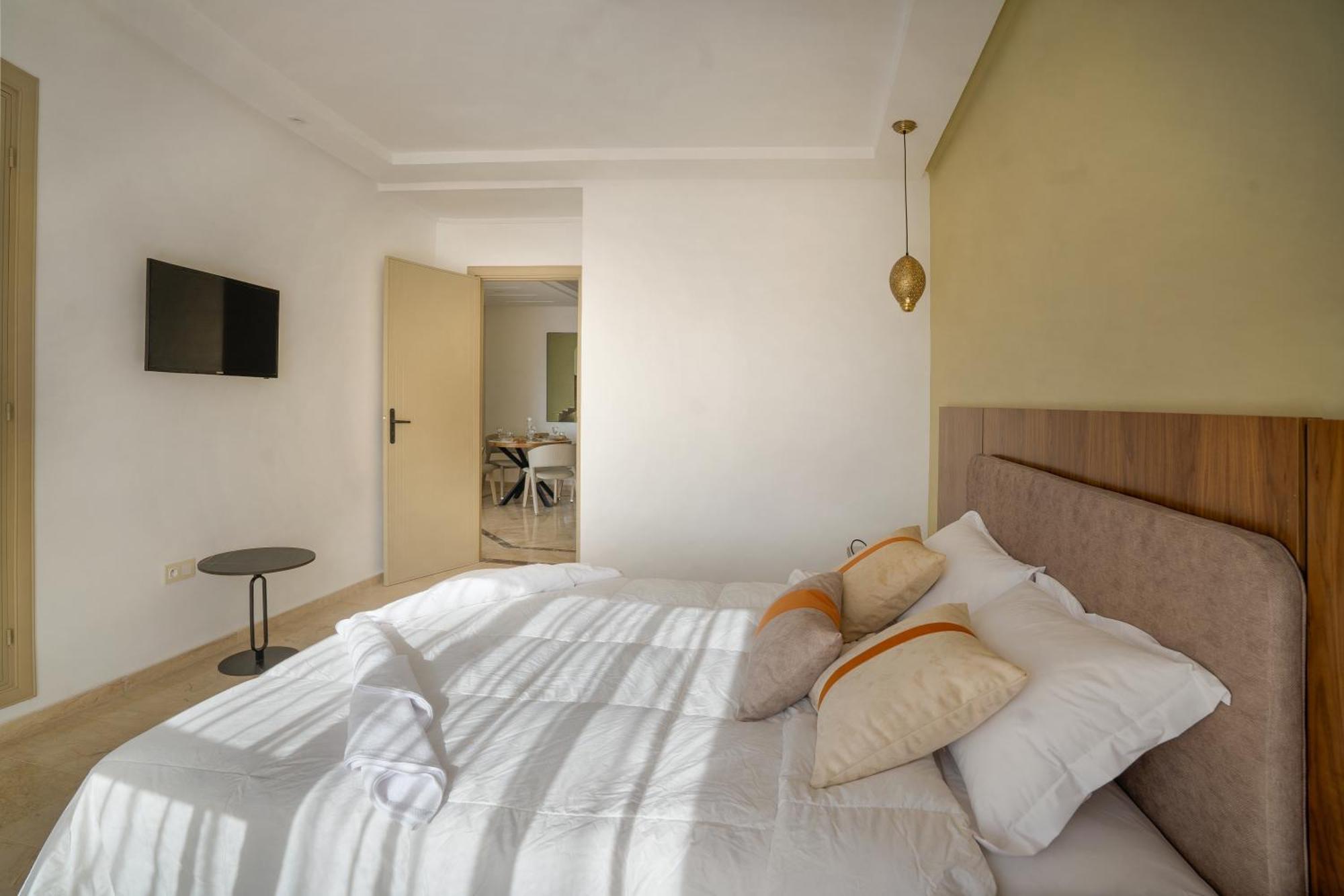 Three-Bedroom Apartment,1646290318:JPEG