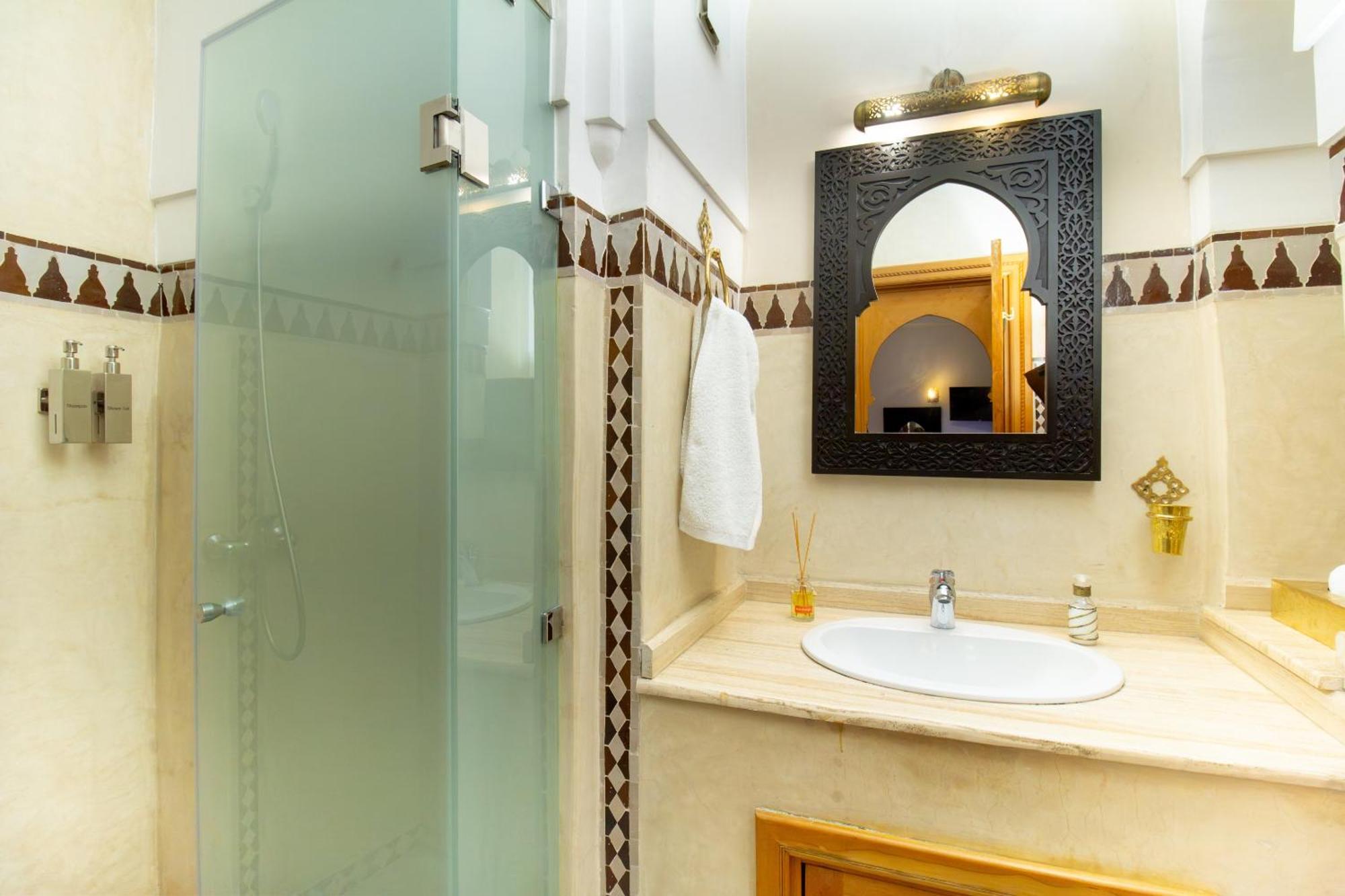 Deluxe Double Room with Shower