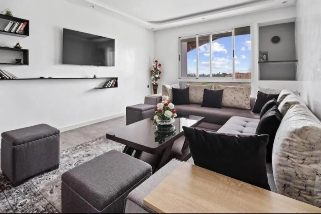Magnifique Appartement En Plein Centre Ville-1
