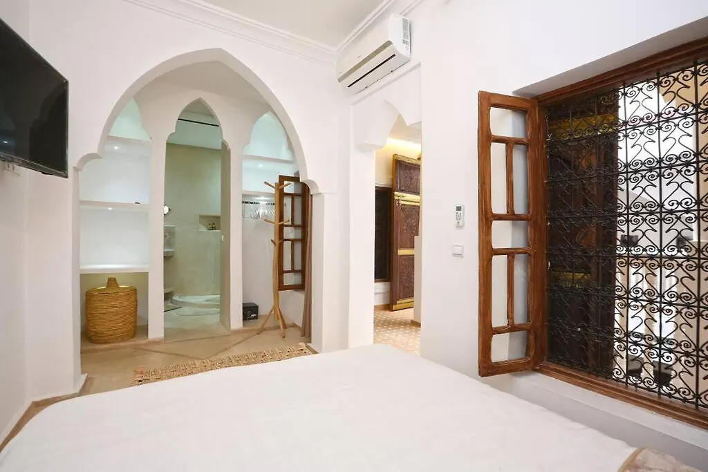 Riad El Khir En Centre Ville Rooftop Et Bassin-1