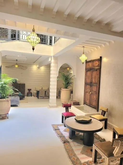 Riad Isahiac avec piscine en exclusivité-1