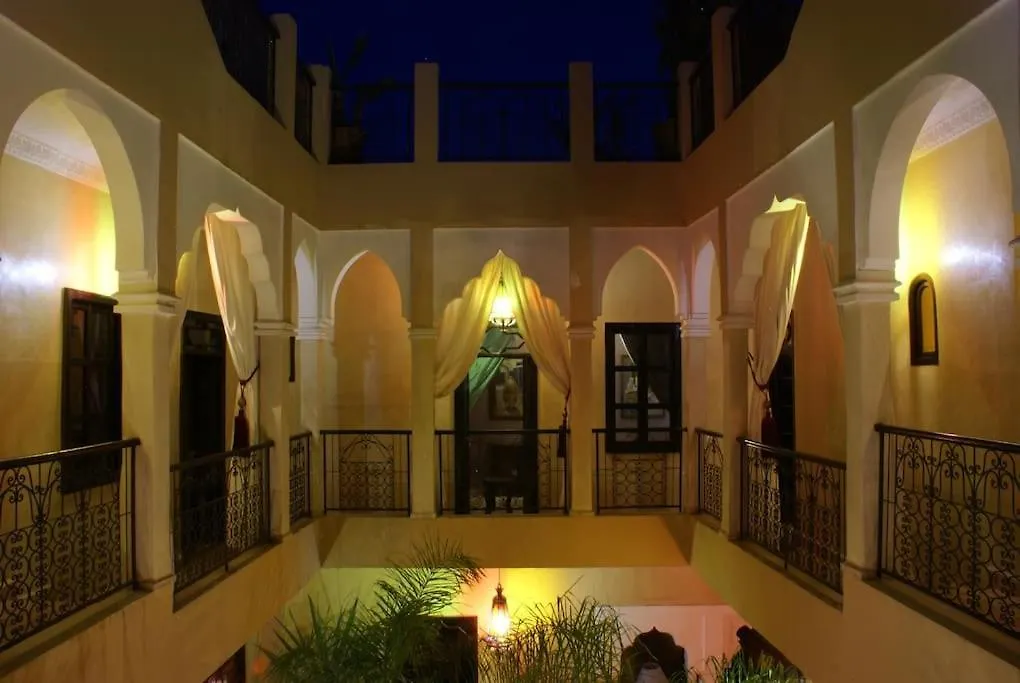 Riad Kaila A 5Min De La Place Jamaa El Fna-1