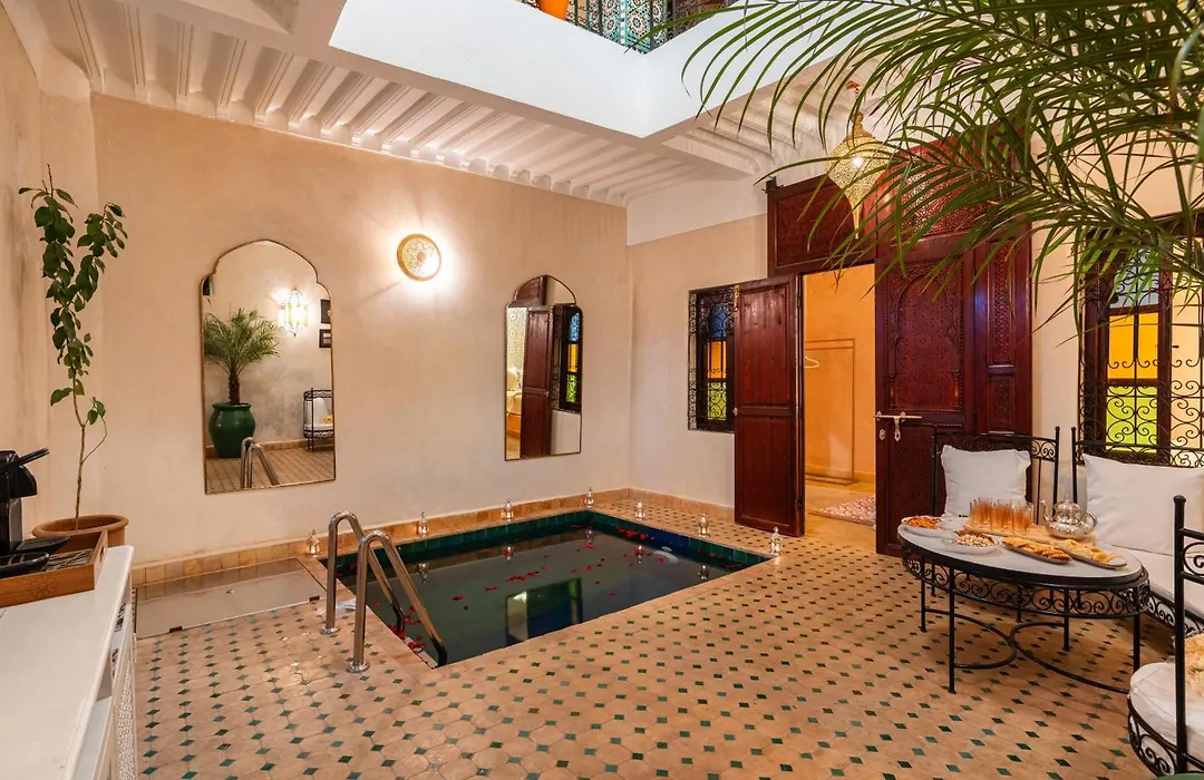 Riad Privé Dar L'Étoile - Jacuzzi Piscine&Petit Déj inclus-1