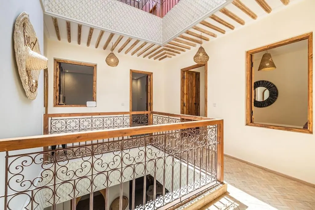 Riad Macan Exclusive And Trendy Chich Breakfast Incl-1