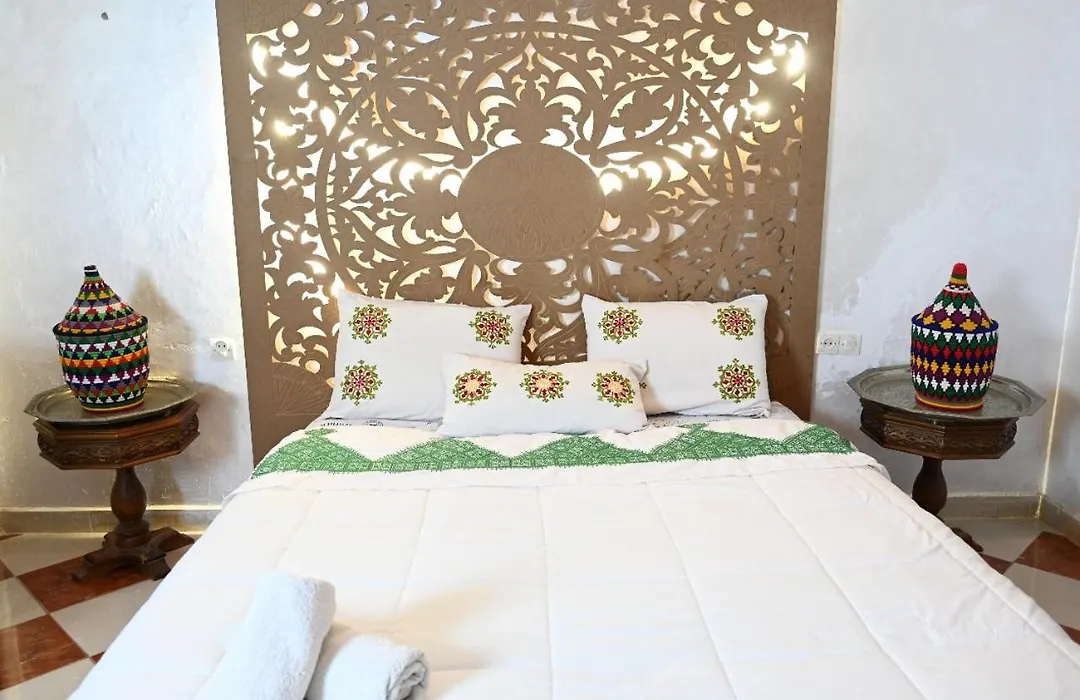 Riad Sarsar Airport-1