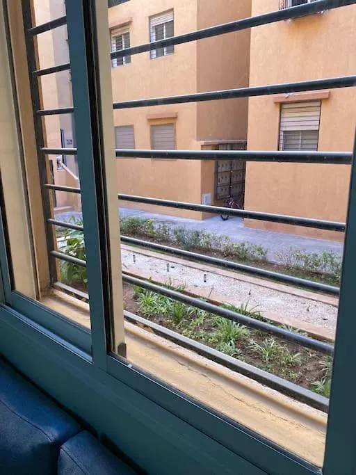 Appartement Moderne Bien Equipee Reservation Juste Pour Les Familles Est Les Couples Maries-1