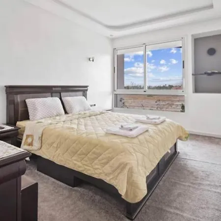 Magnifique Appartement En Plein Centre Ville-3