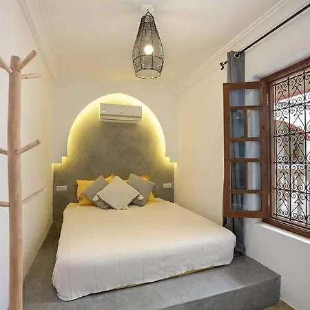 Riad El Khir En Centre Ville Rooftop Et Bassin-2