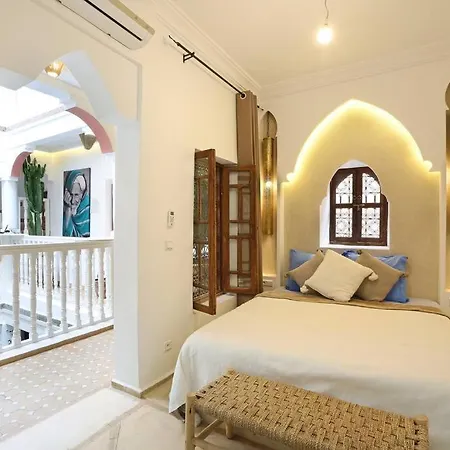 Riad El Khir En Centre Ville Rooftop Et Bassin-3