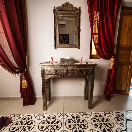 Riad Kiyanjana-2