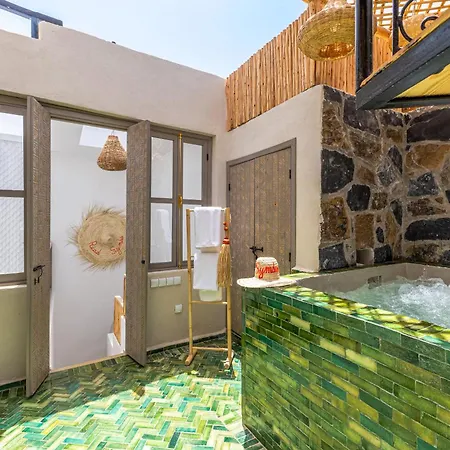 Riad Symba Exclusive With New Heated Pool And Breakfast Included-3