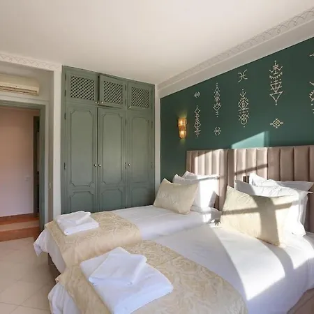 Elegant&Familial Appt Hivernage Pool Best Location-2
