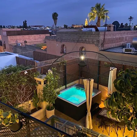Riad Art De Vivre Avec Jacuzzi-2