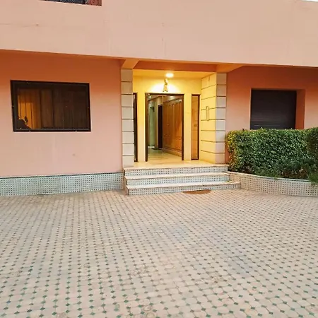 Family Apartment With Pool-3