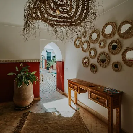 Riad Nanou - Private Riad With Pool & Rooftop-3