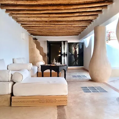 Riad Le Jardin Des Matieres-2