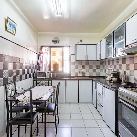Appartement Duplex Confort Qualite Tres Bien Situe-2