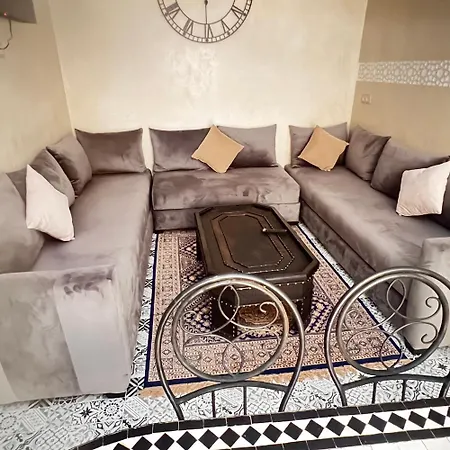 Apartment 7 Minutes Walk From Menara Airport-2