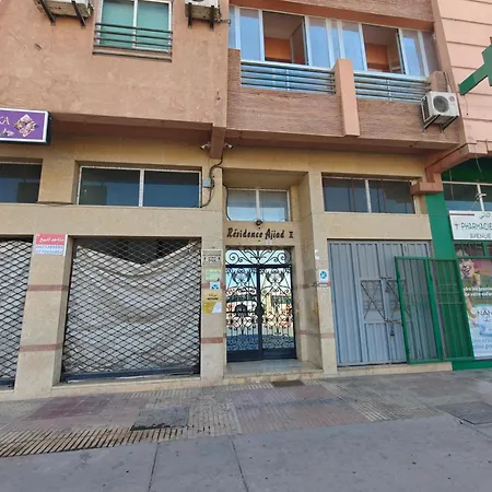 Bright Air Conditioned Apartment Near City Center-3