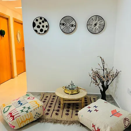 Jardin Yves Appartement 2 Chambres Chic & Parking-2