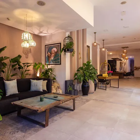 Dellarosa Boutique Hotel And Spa-3