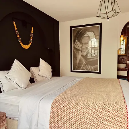 Private Riad Sasha Pool 3 Suites Breakfast Included-2