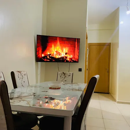 Appartement Moderne Bien Equipee Reservation Juste Pour Les Familles Est Les Couples Maries-2