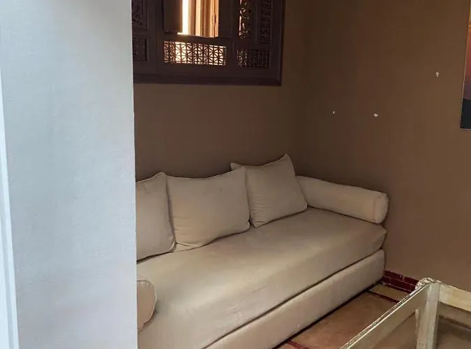 Riad privatisé jusqu a 5 personnes a 5 minutes place jemma El fna loué avec ménage et petit déjeuner compris Marrakesh, Marocco