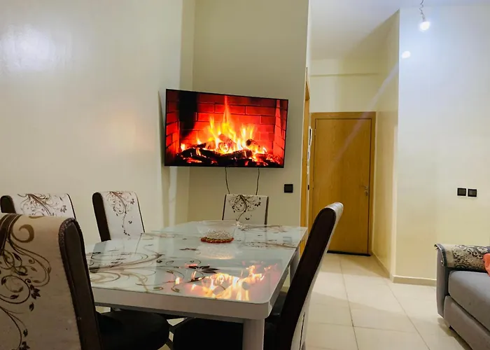 Appartement Moderne Bien Equipee Reservation Juste Pour Les Familles Est Les Couples Maries