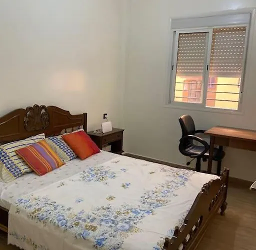 Appartement Moderne Bien Equipee Reservation Juste Pour Les Familles Est Les Couples Maries